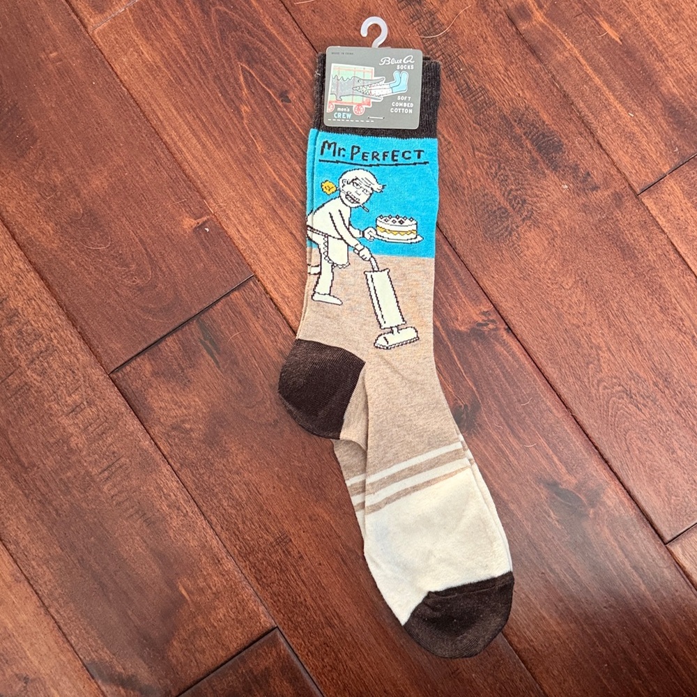 NWT Blue Q Mr. Perfect Crew Socks